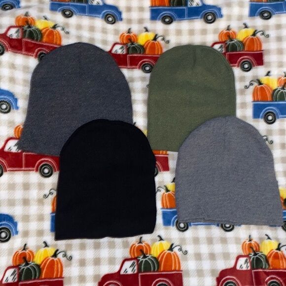 4 Piece Beanie Set - Picture 7 of 10